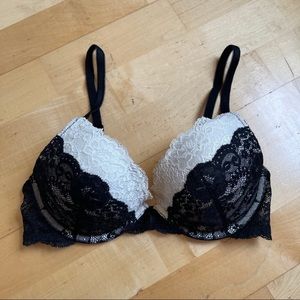 Victoria’s Secret Dream Angels Plunge Lace Bra